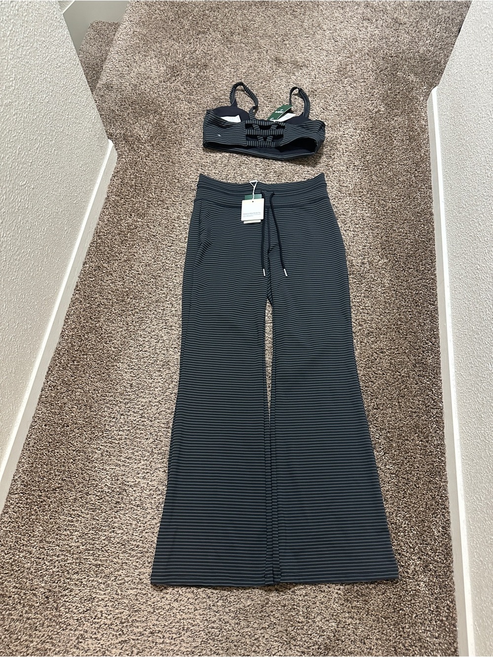 Striped NWT Black & Gray halara athletic set